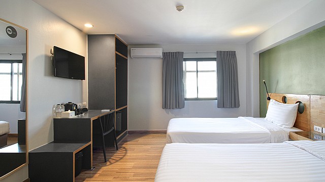 Standard Twin Room
