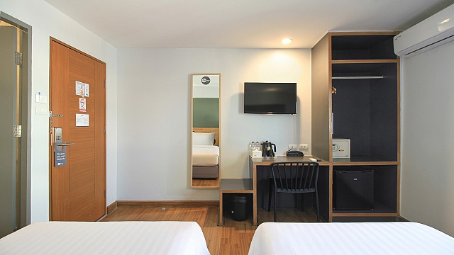 Standard Twin Room