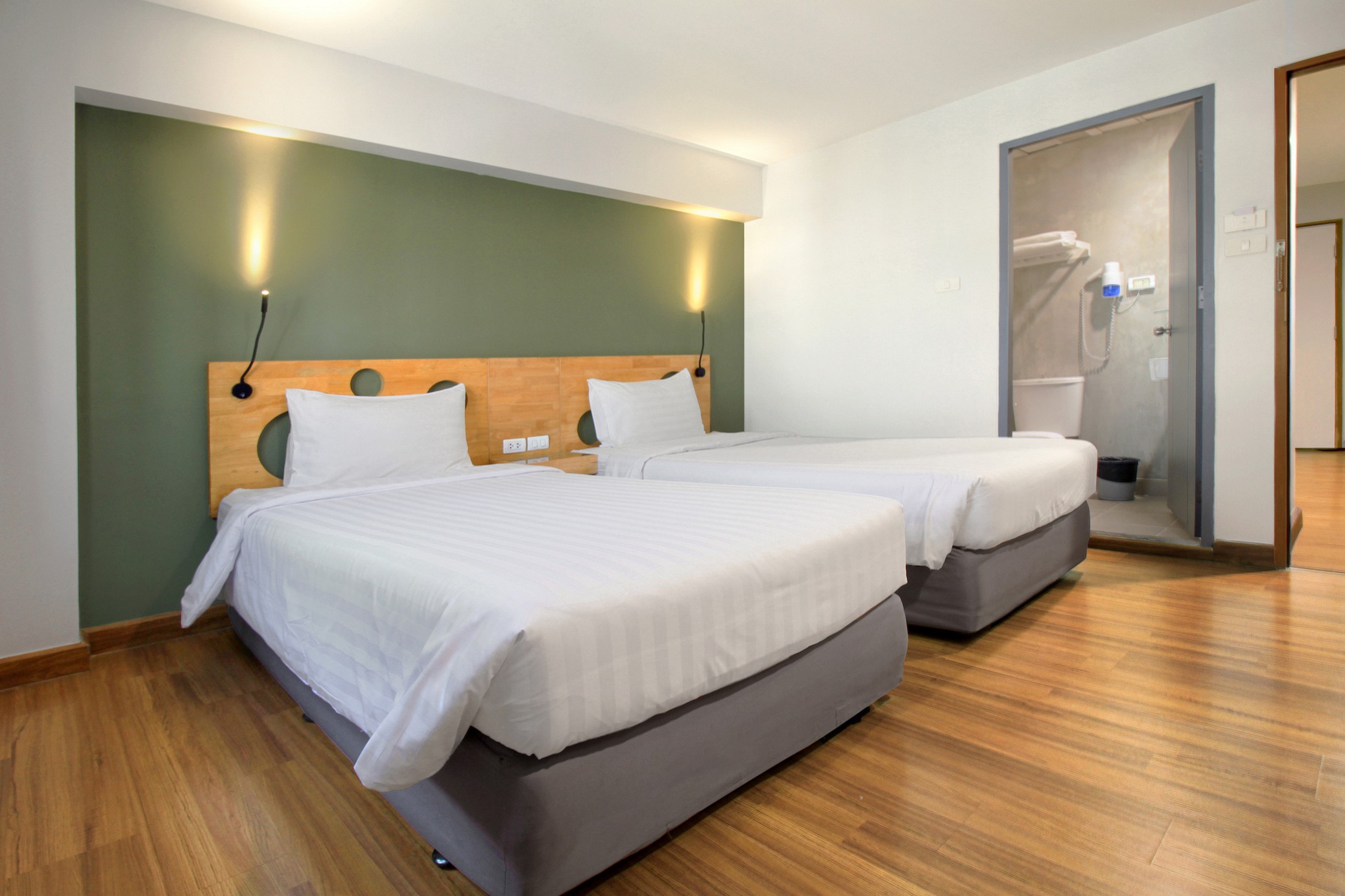 Standard Twin Room